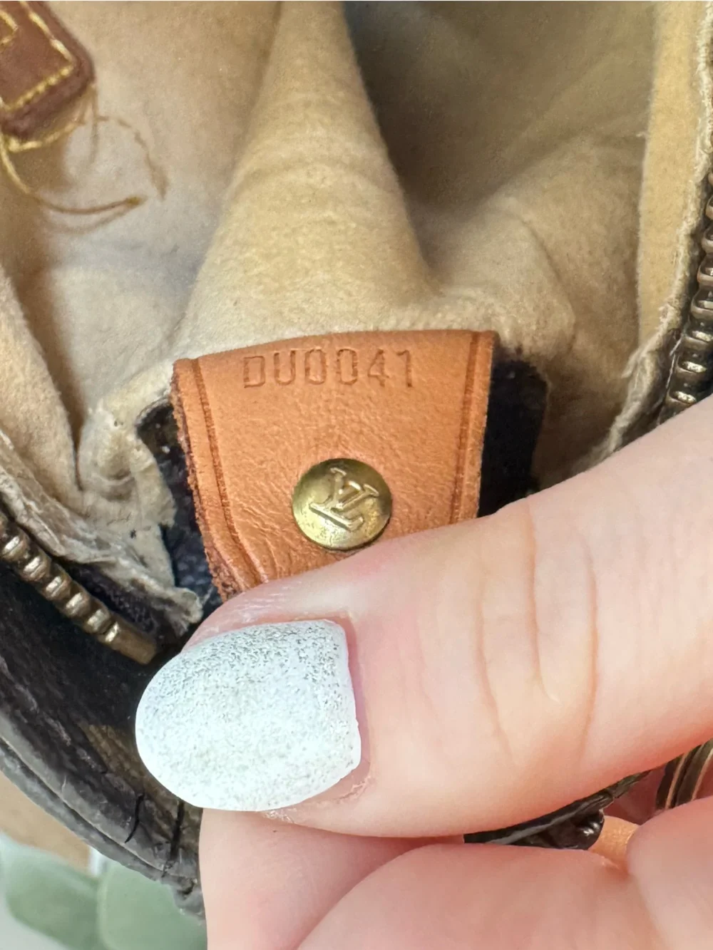 ✅AUTH✅LOUIS VUITTON LOOPING GM